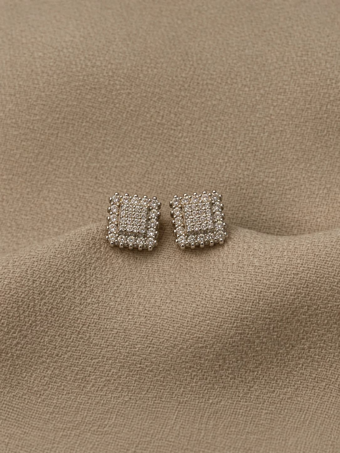 Radiance Stud - View 3