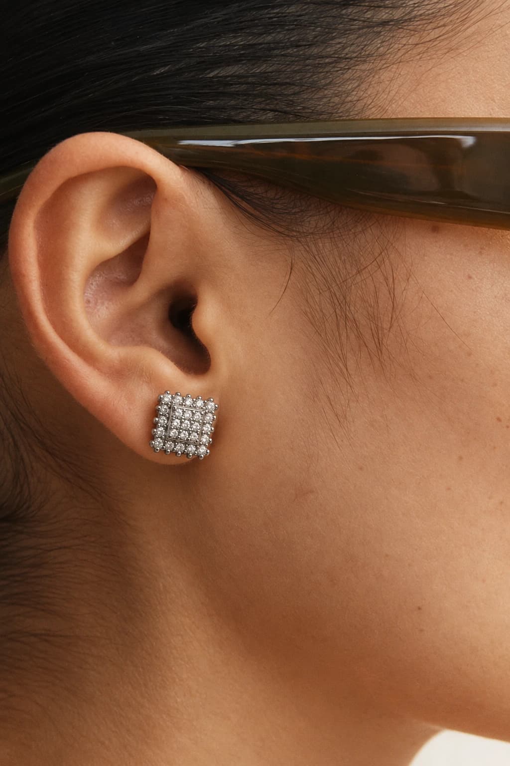 Radiance Stud alternate view