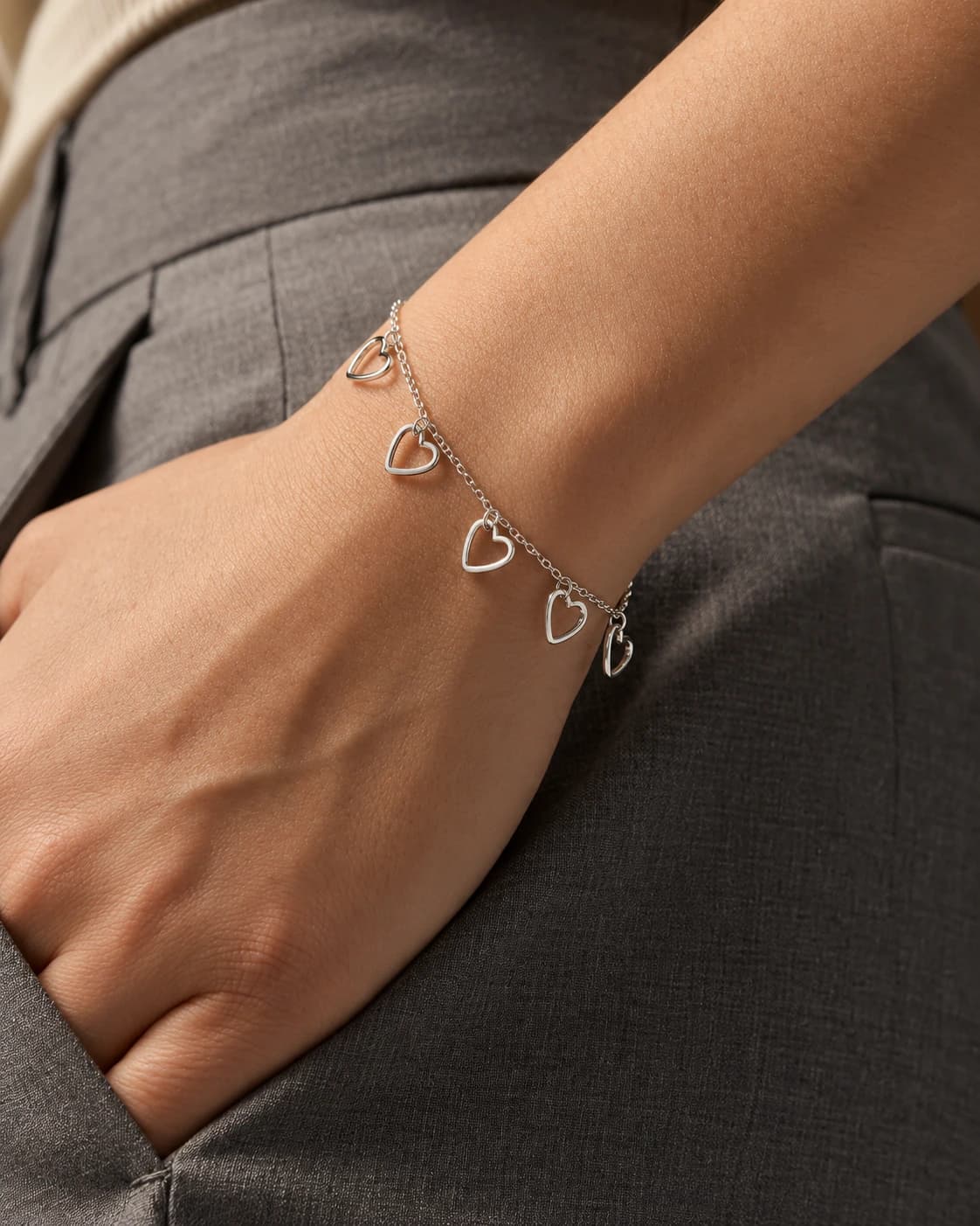 Love Charm - View 4